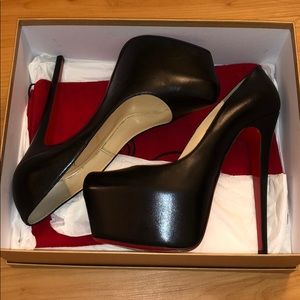 Christian Louboutin Daffodile